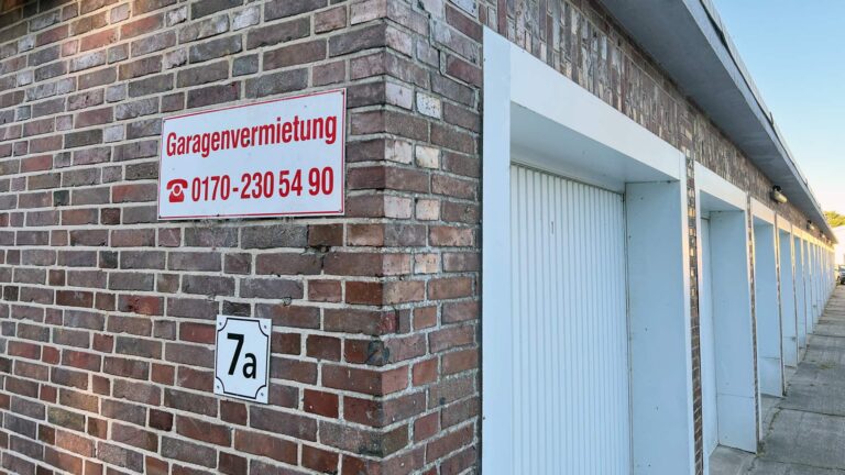 Garagenhof Upjeversche Straße 7 in Schortens