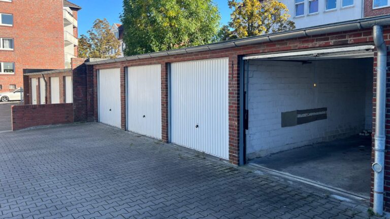 Garagenhof im Stadtteil Tonndeich